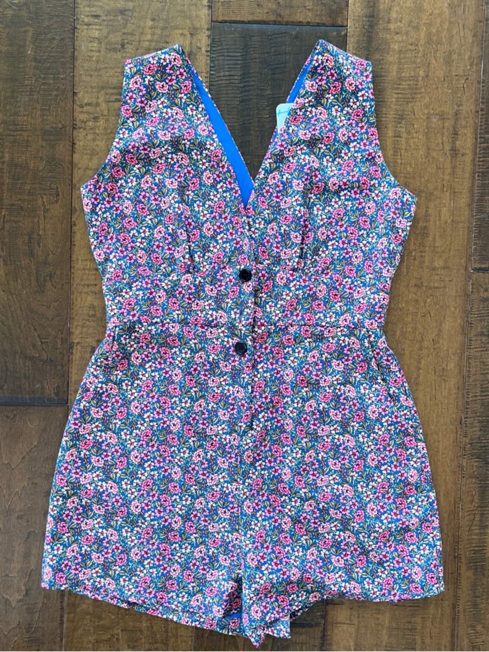 Lost + Wander Orchid sleeveless floral button front rompe Sz Medium